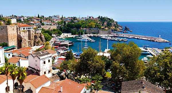 Antalya: Der malerische Yachthafen ist der Höhepunkt bei einem Bummel durch die verwinkelten Altstadtgassen
