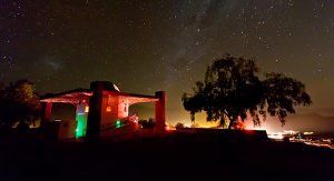 Sternenklarer Himmel in Chile: Das Observatorium Mamalluca bietet nachts Sternenbeobachtungen für Touristen an
