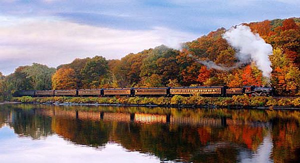 Der Essex River Steam Train führt Reisende durch das malerische Connecticut River Valley