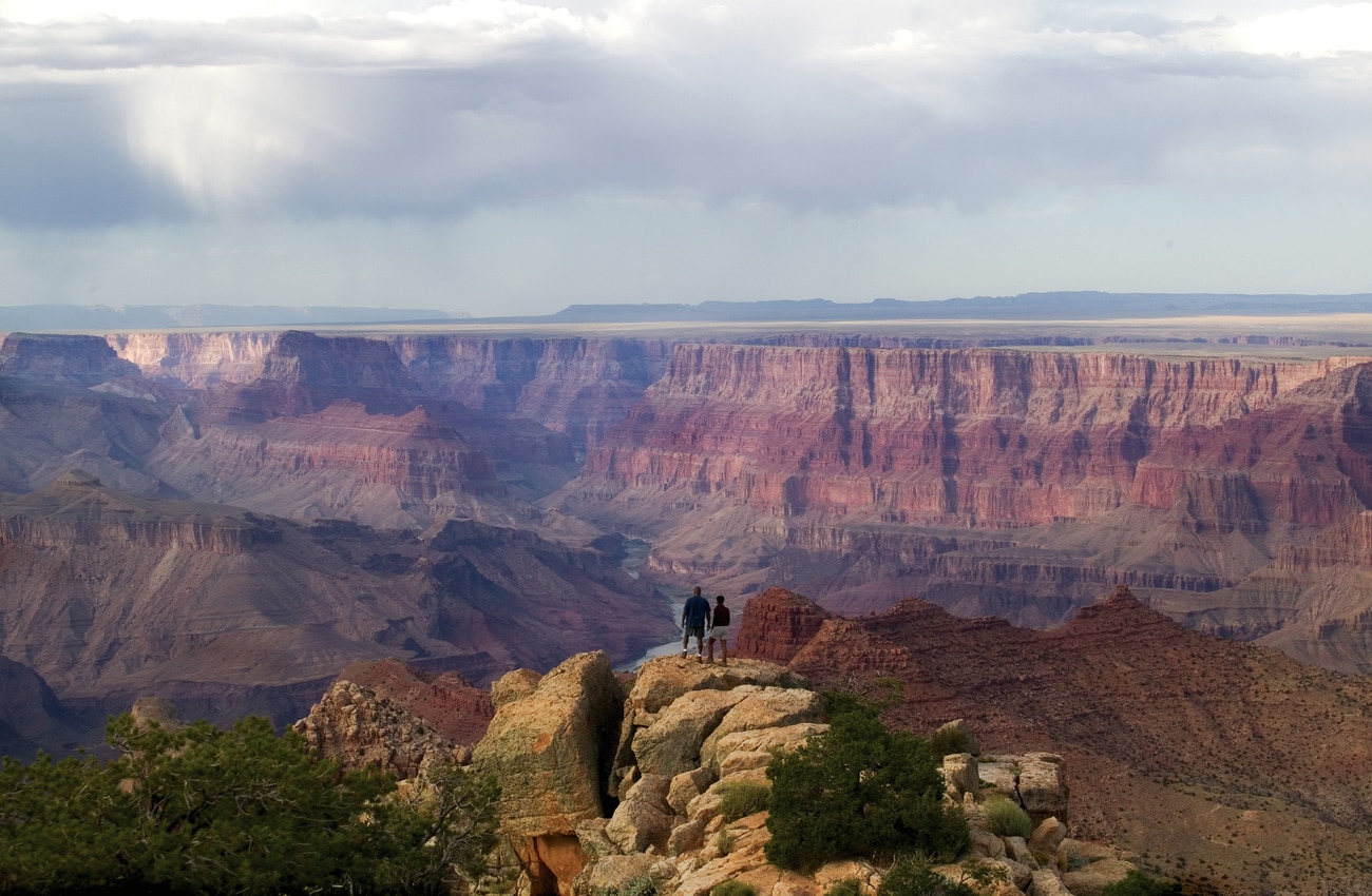 Zwei Wanderer im Grand Canyon