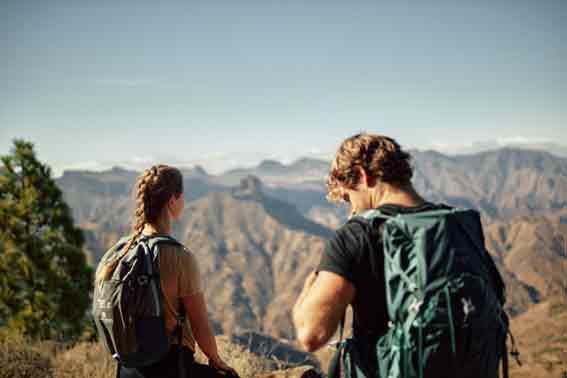 Zwei Wanderer auf Gran Canaria